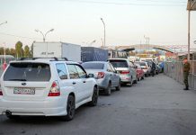 Кыргызстан отменил требование ПЦР-справок для прибывающих из Казахстана