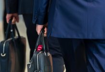 Кайра шайлоого катышкандардын тизмеси