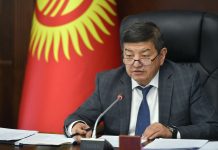 Акылбек Жапаров Казакстандын премьер-министрине көңүл айтты