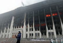 События в Казахстане: власти на ходу исправляют нестыковки в своих заявлениях