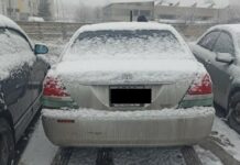 Водитель сбил ребенка, довез его дома, положил в карман 200 сомов и уехал