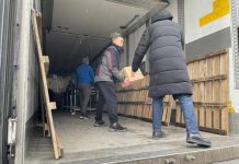 Активисты в Кыргызстане собрали и отправили в Казахстан гумпомощь