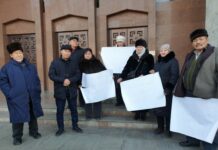 Шаирбек Ташиевдин мандатын тапшыртууга каршы болгондор митингге чыгышты