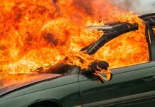 В Кара-Балте подожгли машину замначальника ОВД