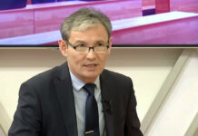 Нурлан Омуров ушел в отставку с поста замминистра образования