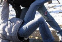 На Иссык-Куле двух школьников избила толпа подростков из соседнего села