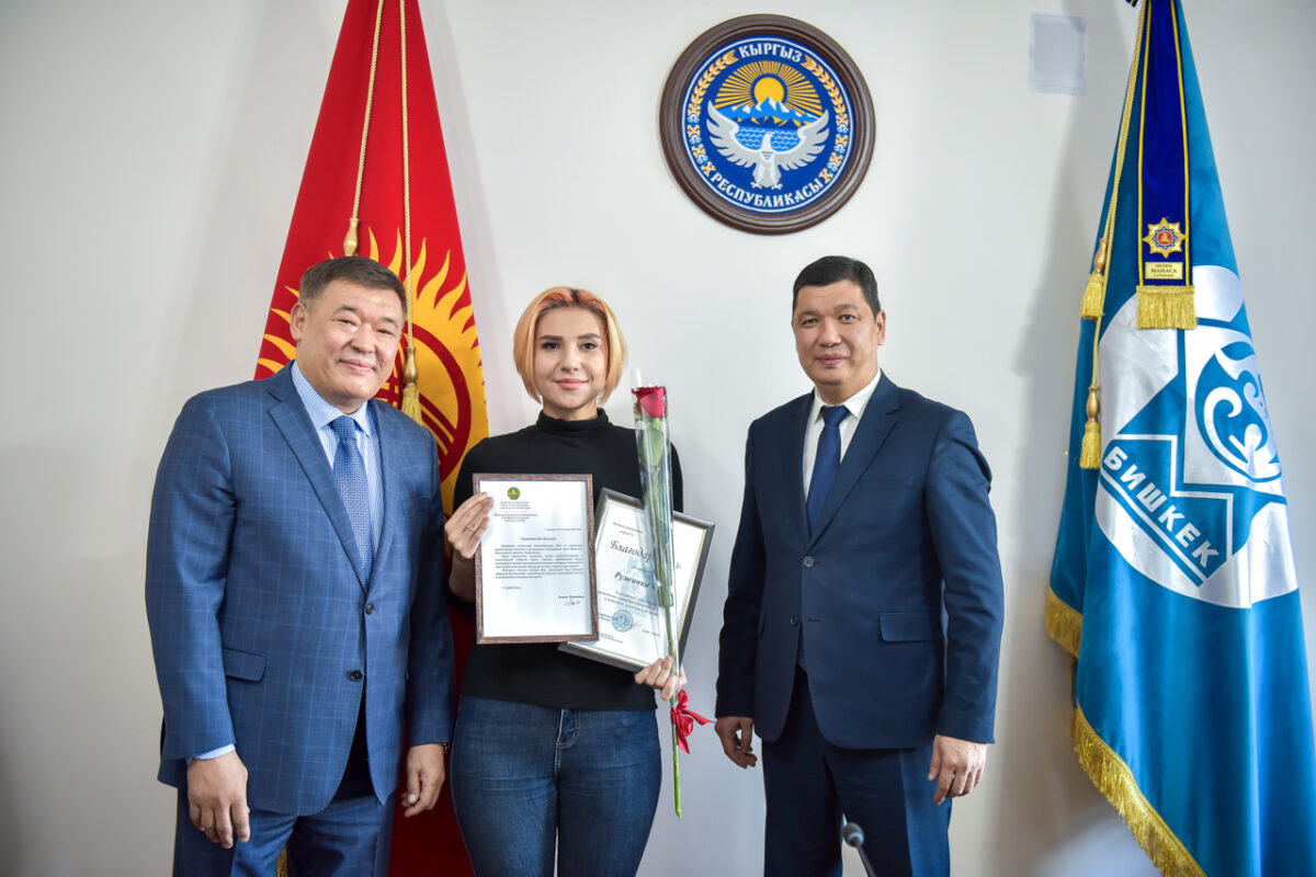 BEK 6412 Посол Казахстана поблагодарил бишкекчан за помощь казахстанцам во время беспорядков