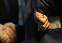 В Ат-Баши чиновники айыльного аймака нанесли государству ущерб в 13 млн сомов