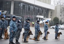 Милиция кызматкерлери коомдук коопсуздукту камсыздоону улантышууда