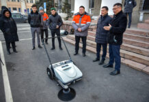 Бишкек мэриясы 10 эсе тез тазалоочу шыпыргычты сыноодон өткөрүп жатат