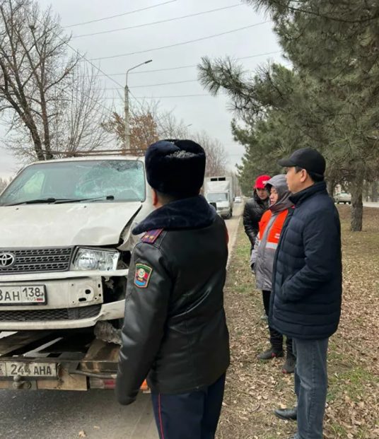 image 1 3 В Бишкеке насмерть сбили дворника. В мэрии назвали предварительную причину ДТП. ФОТО