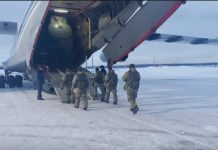 Россия начала переброску миротворцев в Казахстан