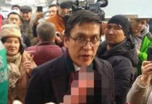 Байсалову неизвестный показал средний палец. Его забрали в УВД