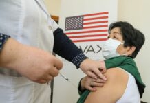 США передали Кыргызстану еще почти 150 тыс. доз вакцины Pfizer