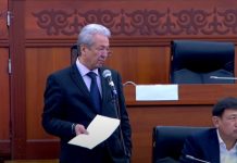 “Эки тилди аралаштырбагыла”, – Мадумаров