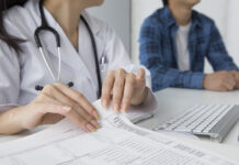 Минздрав хочет обязать всех граждан старше 16 лет оформлять обязательное медстрахование