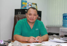 Митинг у БНИЦТиО. Сабырбек Джумабеков заявил, что не намерен уходить и будет бороться до конца