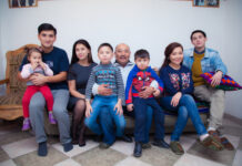 Курмангазы Азыкбаев: Реформа жасалбаса, үй-бүлөм менен митингге чыгам