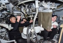 В закрытой военной части Бишкека провели день открытых дверей для детей-сирот