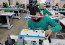 Түптөгү Ак-Булак айылында 100 орундуу кийим тигүү фабрикасы ишке кирди