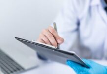 Бишкекте батирдин ичинен 83 жаштагы кемпирдин сөөгү табылды