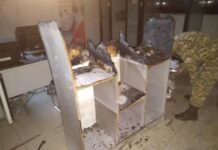 В Караколе сгорел филиал «Дос Кредо Банка». ФОТО