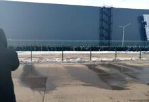 Большие очереди в миграционном центре Москвы. В посольстве КР дали рекомендации гражданам КР