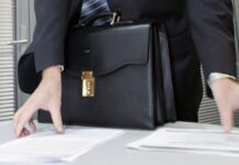 Директор профлицея в Кара-Балте, который присваивал стипендии студентов, уволился