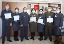 Кыргыз тилин билүү деңгээлин аныктаган сынактан ийгиликтүү өткөн кызматкерлерге сертификаттар тапшырылды, – ИИМ