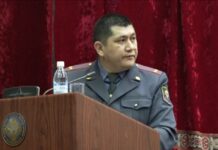 Министр милиция кызматкерлерине кабинеттен сыртка чыгып, элге жолугууну жүктөдү