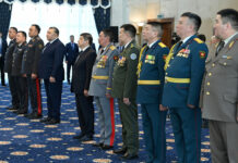 Садыр Жапаров күч түзүмдөрүнүн бир катар жетекчилерине кезектеги аскердик наамдарды ыйгарды