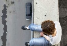 «Прости, мама». В Оше семиклассник совершил суицид