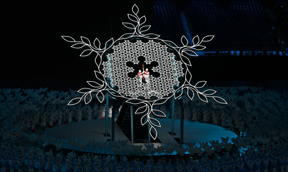 dst 8916 Садыр Жапаров посетил церемонию открытия Зимней Олимпиады в Пекине. ФОТО
