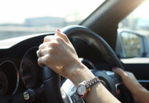 В ЖК предлагают разрешить ввоз праворульных авто, но с одним условием