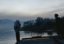 В Балыкчи участковый спас девушку, которая прыгнула в озеро. ВИДЕО