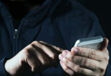 В администрации президента предупреждают о мошенниках-вымогателях