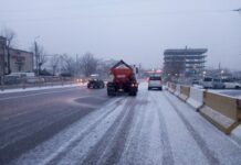 В Бишкеке водителей просят не парковать авто на обочинах