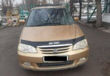 Патрульные нашли водителя, который сбил школьницу на зебре в Бишкеке