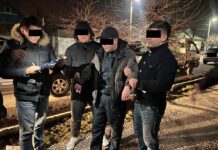 Задержанного за взятку налоговика в Сузаке уволили