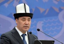 Садыр Жапаров кыргызстандыктарды Ак калпак күнү менен куттуктады