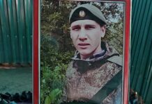 Украинада каза болгон кыргызстандык Рустам Зарифулиндин сөөгү Кара-Балта шаарында жерге берилди