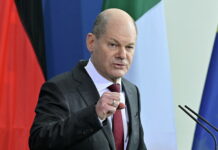 Канцлер ФРГ: НАТО не будет вмешиваться в конфликт в Украине военным способом