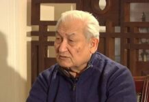 «У меня хором нет». Эрнст Акрамов о жилищных условиях, работе и реформах в здравоохранении