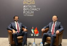 Руслан Казакбаев Бириккен Араб Эмираттарынын экономика министри менен жолукту