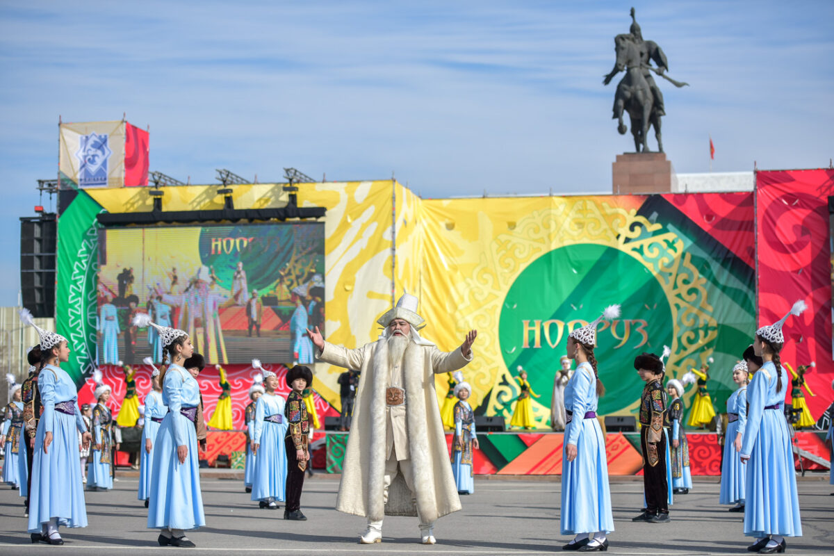 BEK 5250 На площади Ала-Тоо в Бишкеке отметили Нооруз. ФОТО