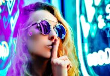 Казакстанда вебкам-студияда иштеген беш кыргыз жараны кармалды