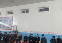 Ат-Башы милициясы окуучуларга спорттук мелдеш өткөрүп беришти