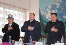 Бакай-Ата РИИБнин жетекчиси жергиликтүү калк менен жолугушууда