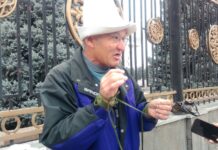 Митинг у посольства РФ в Бишкеке. Правозащитника Токтонасырова оштрафовали на 3 тыс сомов