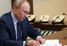 Путин поручил ограничить экспорт сырья и продукции в ряд стран